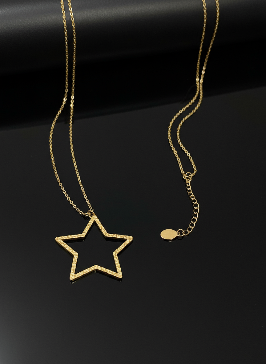 Náhrdelník z chirurgické oceli s hvězdou - zlatá barva