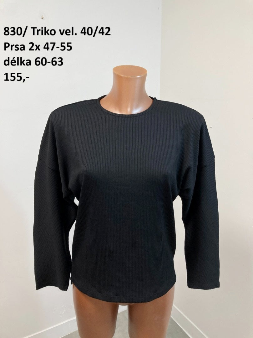 Triko vel. 40/42 (second hand)