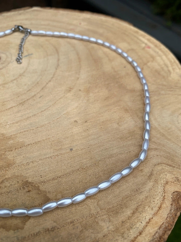 Jemný náhrdelník z perliček