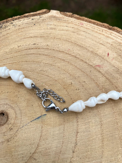 Jemný mušličkový náhrdelník