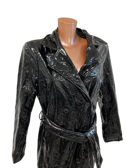 Latexový kabát Prettylittlething vel. 40 (second hand)